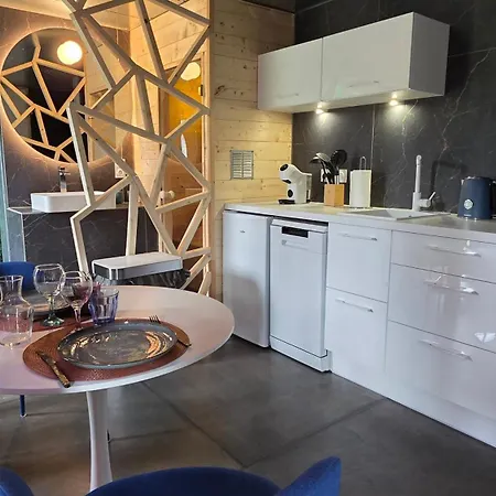 Maison Triangle *
