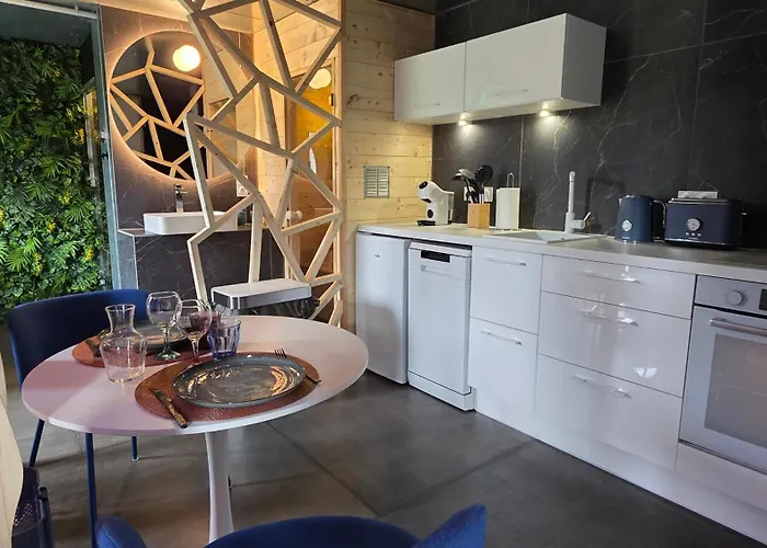 Maison Triangle *